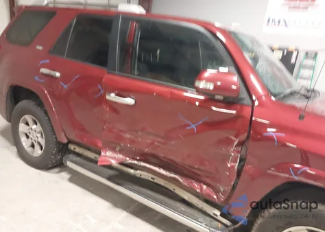 2011 Toyota 4Runner Sr5 V6 z USA, uszkodzony, nr VIN JTEZU5JR6B5027257